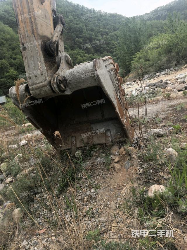 鏟斗右后整體（工作和回轉(zhuǎn)裝置）