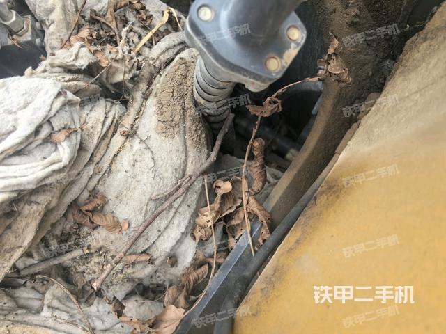 中央回轉(zhuǎn)接頭特寫（上車部件）