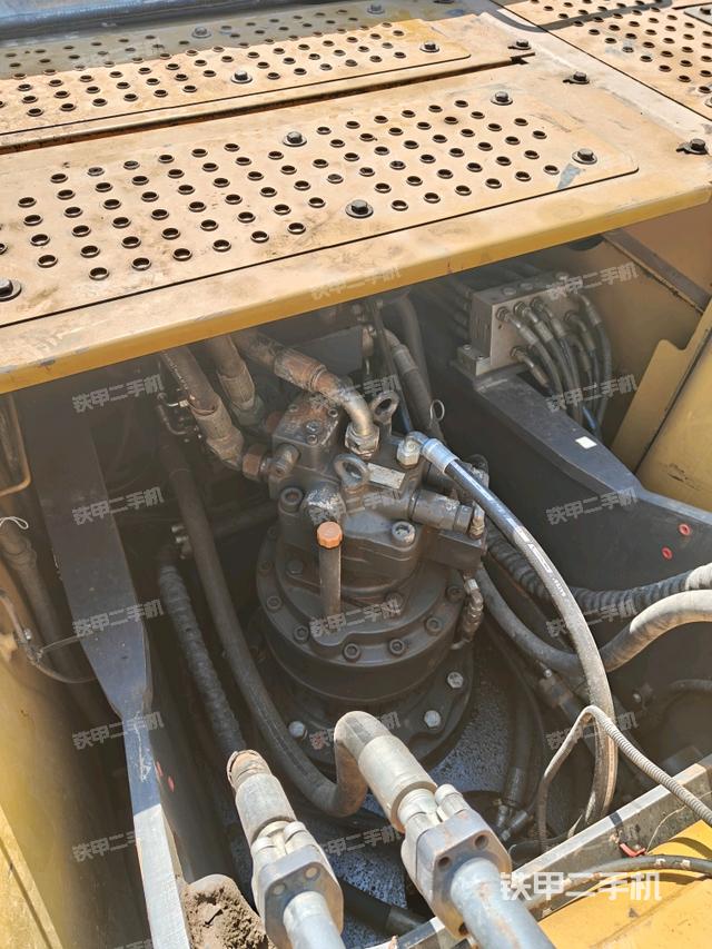 回轉(zhuǎn)馬達(dá)（上車部件）