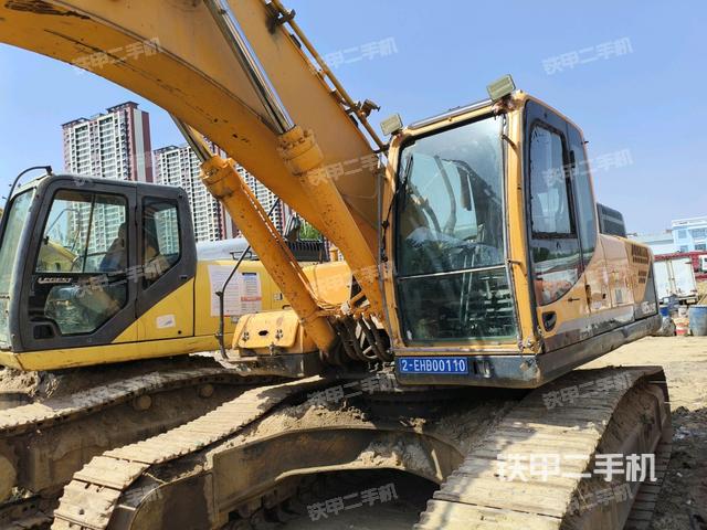 右前45(整機(jī)外觀) 右前45(整機(jī)外觀)