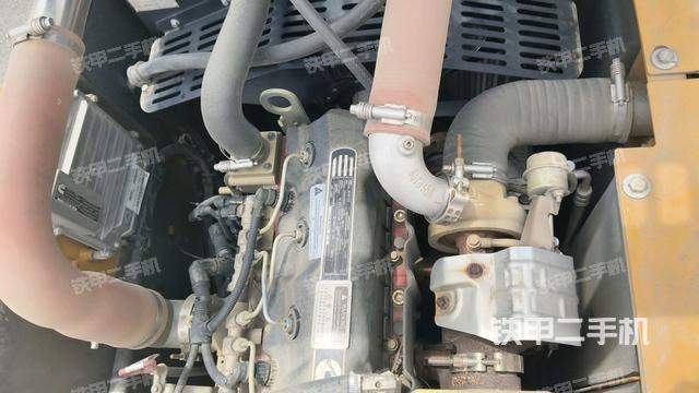 氣門室蓋螺絲特寫(上車部件) 氣門室蓋螺絲特寫(上車部件)