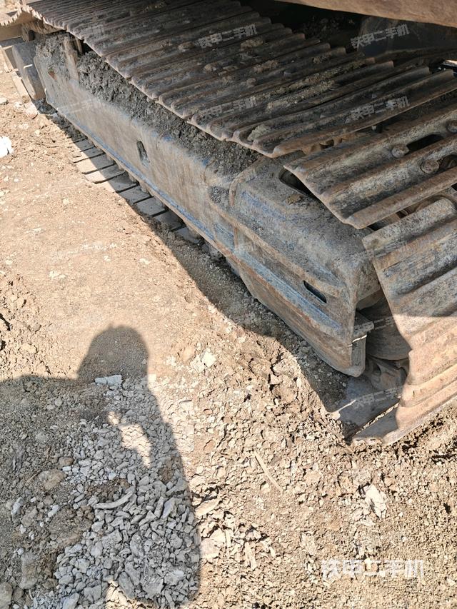 左側(cè)履帶整體?（行走機(jī)構(gòu)）