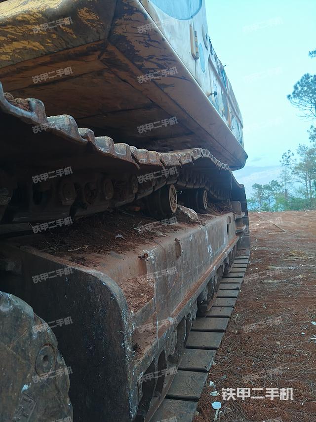 单侧履带整体（整机外观）