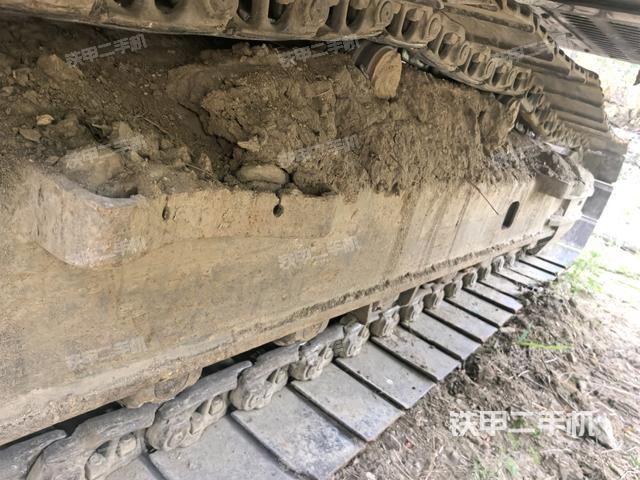 右驅(qū)動(dòng)輪（行走機(jī)構(gòu)）