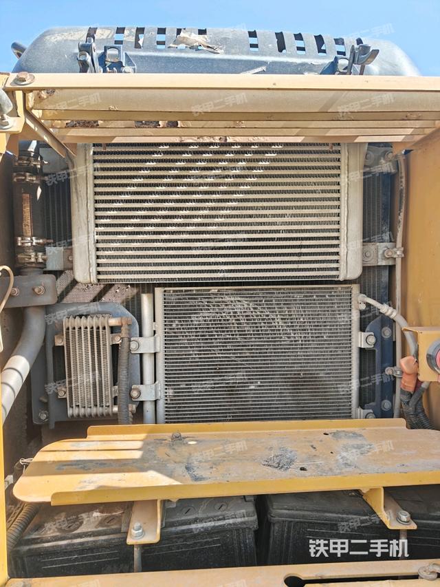 散熱器正面（大件艙室）