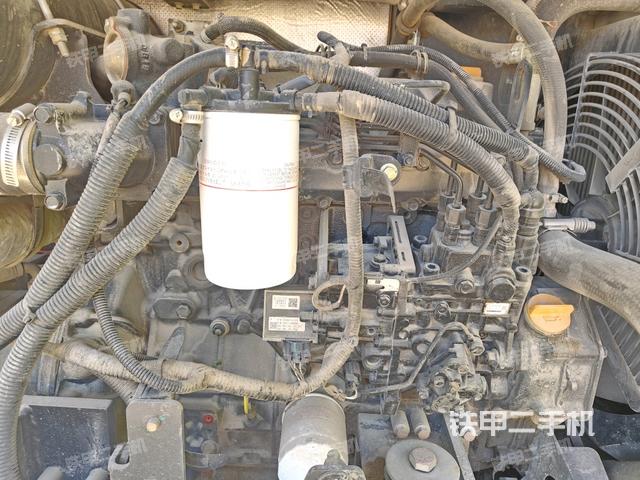 發(fā)動(dòng)機(jī)室（上車部件）