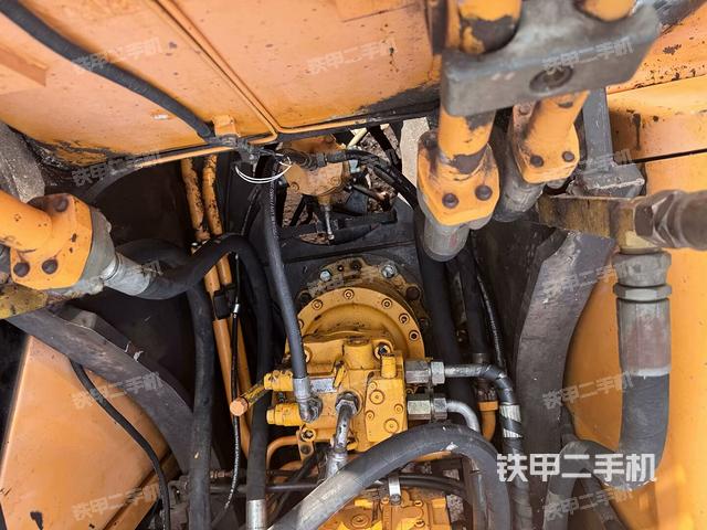 回轉(zhuǎn)馬達（上車部件）