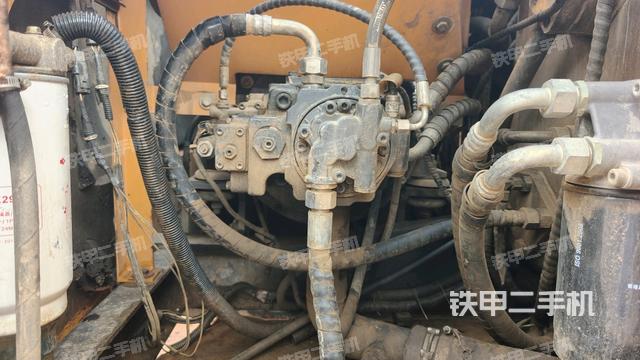 液壓泵斜45?左(大件艙室) 液壓泵斜45?左(大件艙室)