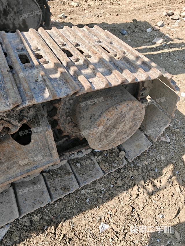 右驅(qū)動(dòng)輪（行走機(jī)構(gòu)）