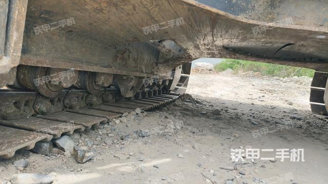 駕駛室左后45度(駕駛室部分) 駕駛室左后45度(駕駛室部分)