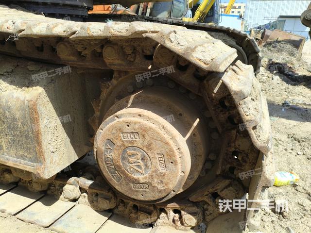 左驅(qū)動(dòng)輪(行走機(jī)構(gòu)) 左驅(qū)動(dòng)輪(行走機(jī)構(gòu))