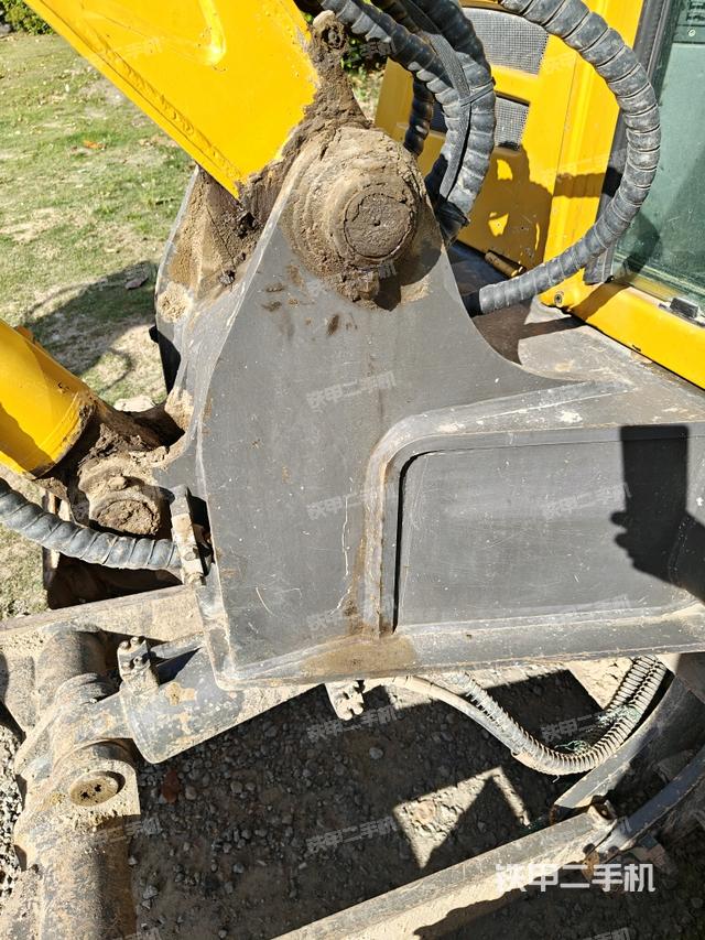 大臂根部?斜（工作和回轉(zhuǎn)裝置）