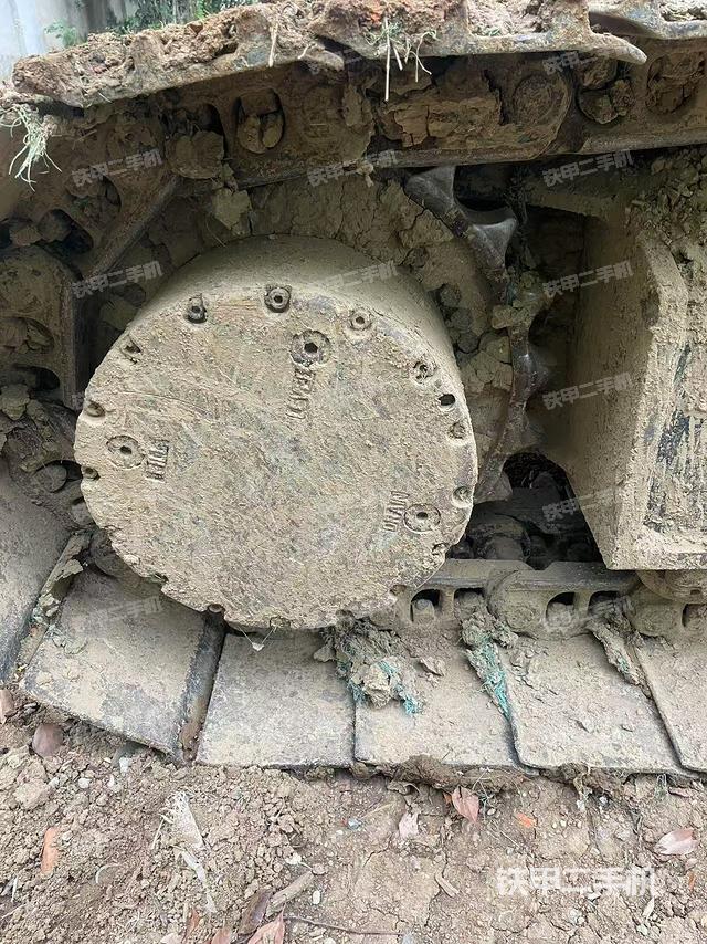 右驅(qū)動(dòng)輪（行走機(jī)構(gòu)）