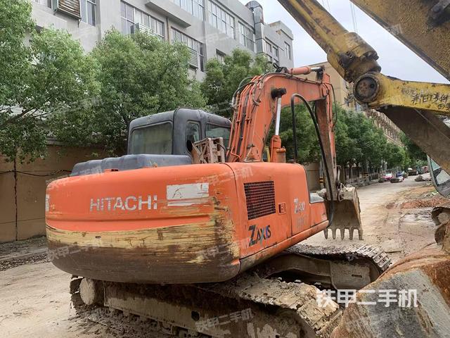 整機右后45°(整機外觀) 整機右后45°(整機外觀)