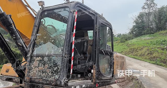 駕駛室整體（整機(jī)外觀）