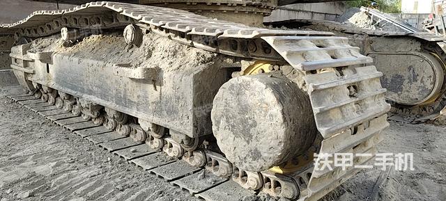 單側(cè)履帶整體（整機(jī)外觀）