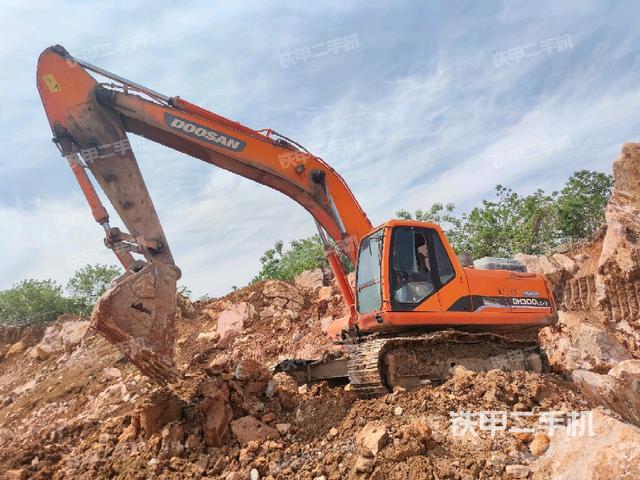 斗山DH300LC-7挖掘機