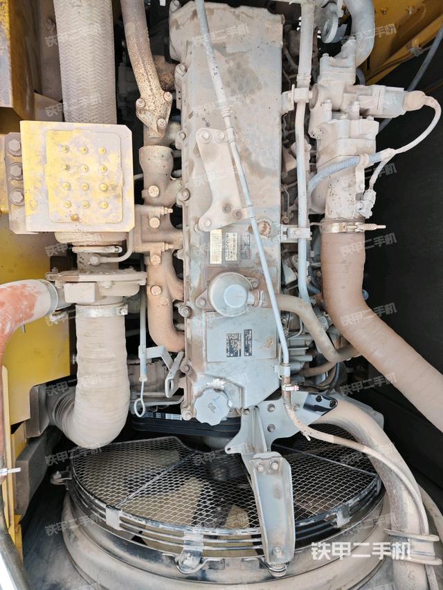 發(fā)動(dòng)機(jī)室（上車(chē)部件）