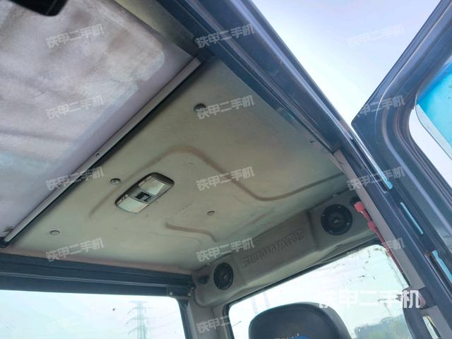 后窗玻璃角標(駕駛室部分) 后窗玻璃角標(駕駛室部分)