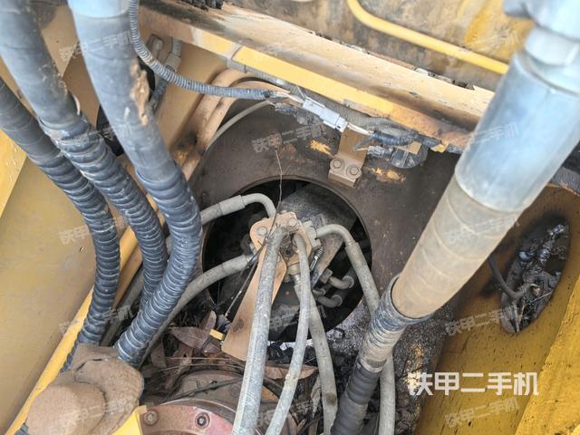 中央回轉(zhuǎn)接頭特寫(上車部件) 中央回轉(zhuǎn)接頭特寫(上車部件)