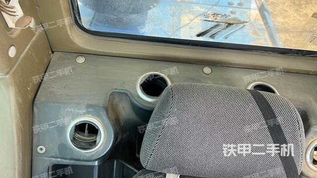 后窗玻璃角標(biāo)（駕駛室部分）