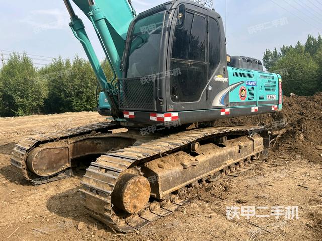 駕駛室頂部（整機(jī)外觀）