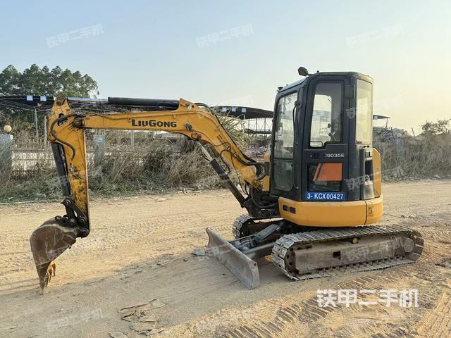 柳工CLG9035E挖掘機(jī)
