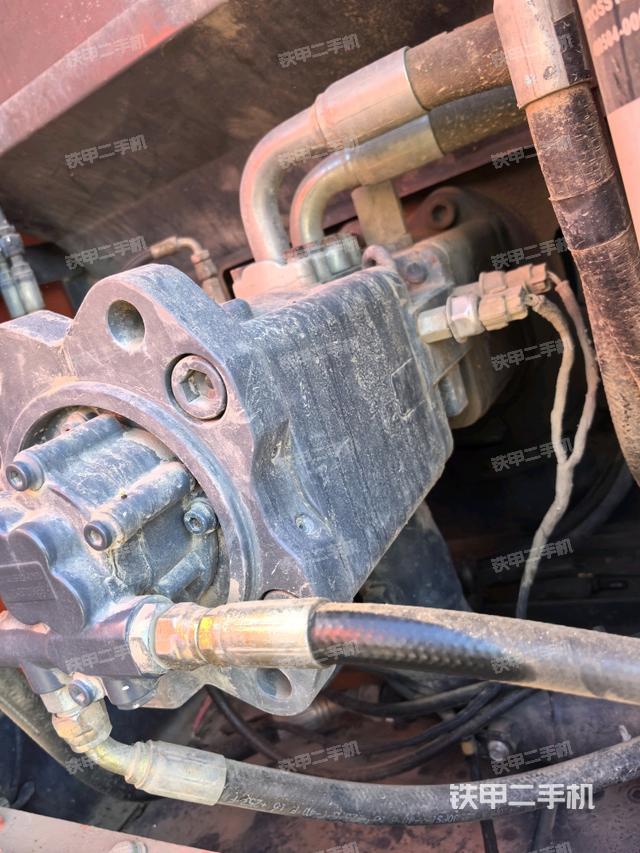 液壓泵斜45?左(大件艙室) 液壓泵斜45?左(大件艙室)