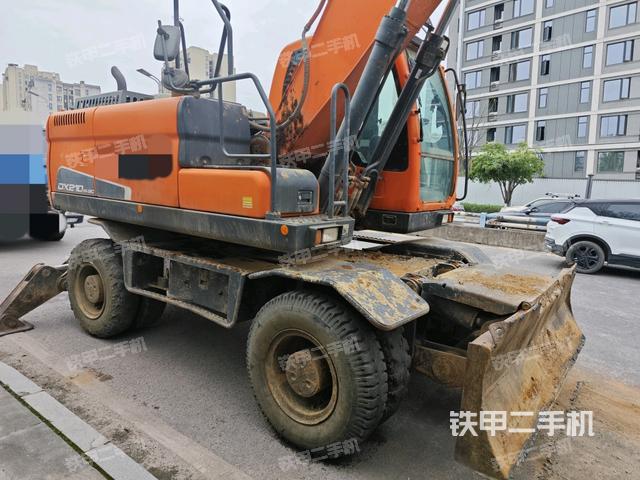 右前45(整機(jī)外觀) 右前45(整機(jī)外觀)