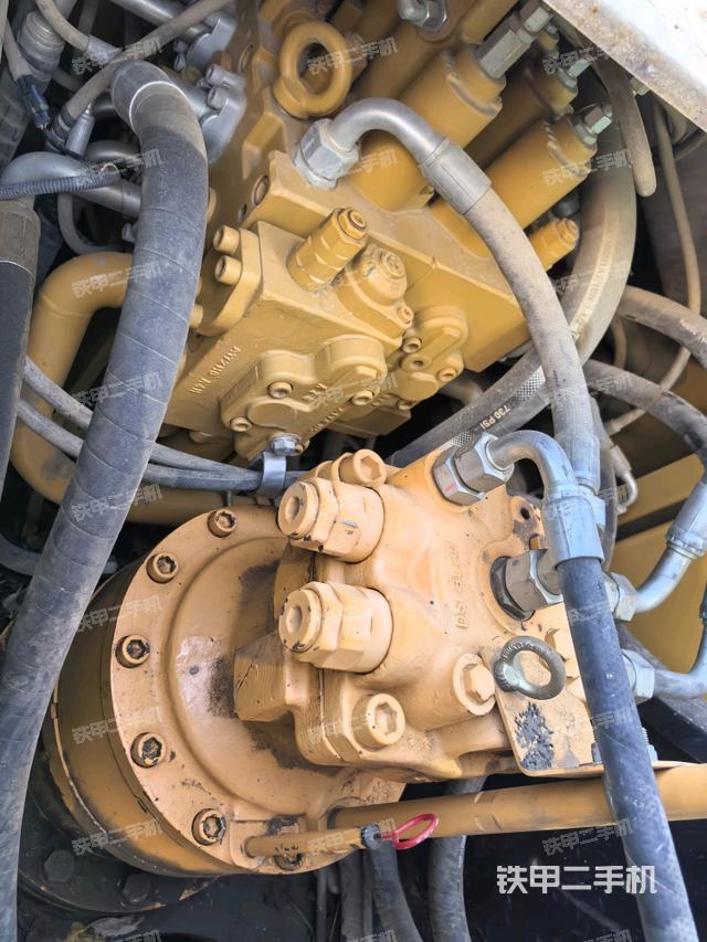 回轉(zhuǎn)馬達和主控閥（整機外觀）