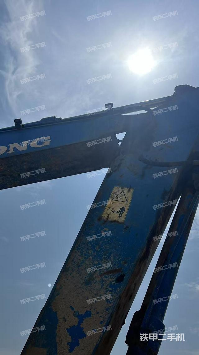 小臂整體右前（工作和回轉(zhuǎn)裝置）