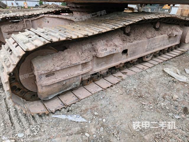 左側(cè)履帶整體?(行走機(jī)構(gòu)) 左側(cè)履帶整體?(行走機(jī)構(gòu))