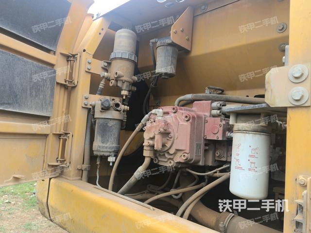 液壓泵斜45?左(大件艙室) 液壓泵斜45?左(大件艙室)
