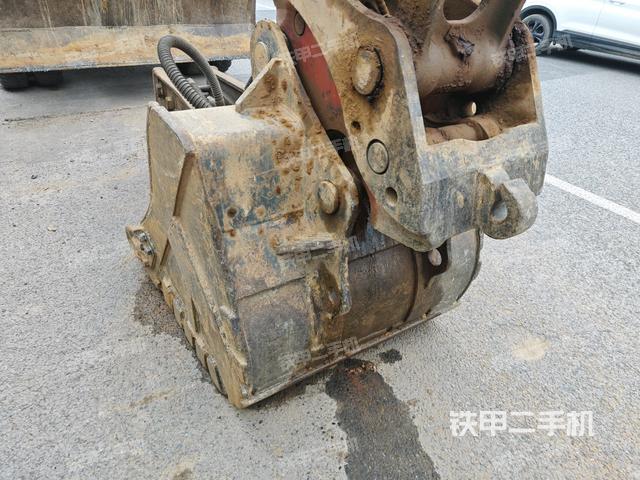 鏟斗45度(工作和回轉(zhuǎn)裝置) 鏟斗45度(工作和回轉(zhuǎn)裝置)