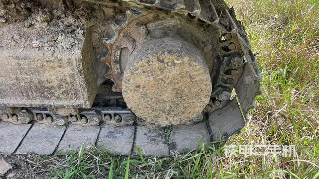 右驅(qū)動輪（行走機(jī)構(gòu)）