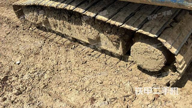 左側(cè)履帶整體?（行走機(jī)構(gòu)）