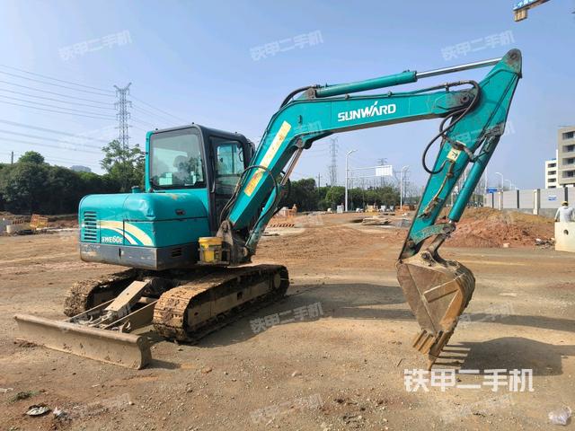 右后45(整機外觀) 右后45(整機外觀)