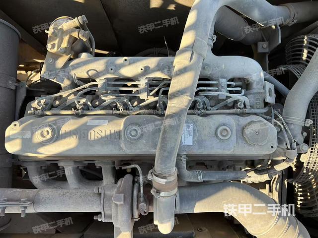 發(fā)動機整體俯視(整機外觀) 發(fā)動機整體俯視(整機外觀)