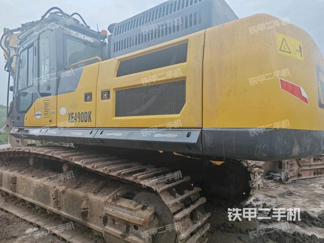 徐工XE490DK挖掘机的设备实拍-第3张实拍照片