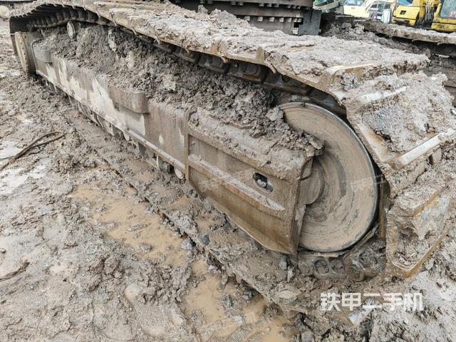 左側(cè)履帶整體?（行走機(jī)構(gòu)）