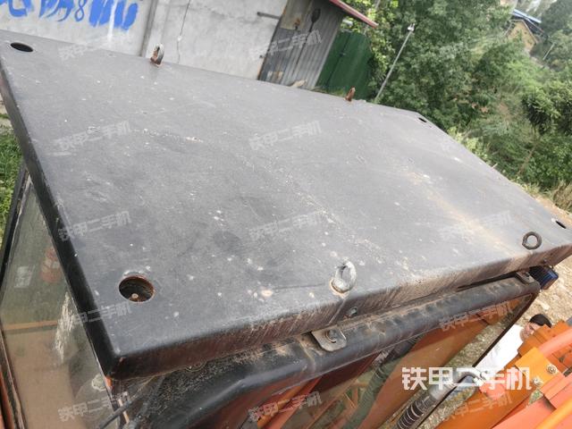 駕駛室頂部俯視（上車部件）