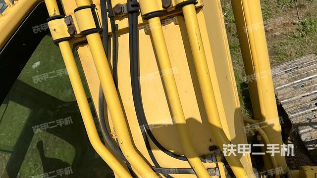 大臂背部俯視（工作和回轉(zhuǎn)裝置）