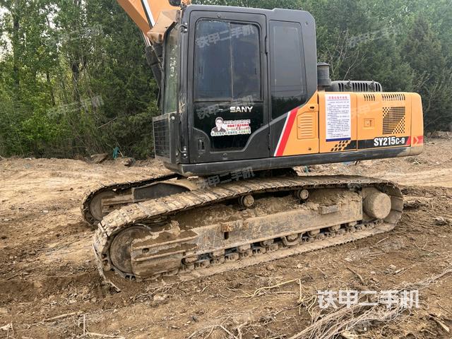 駕駛室頂部(整機外觀) 駕駛室頂部(整機外觀)