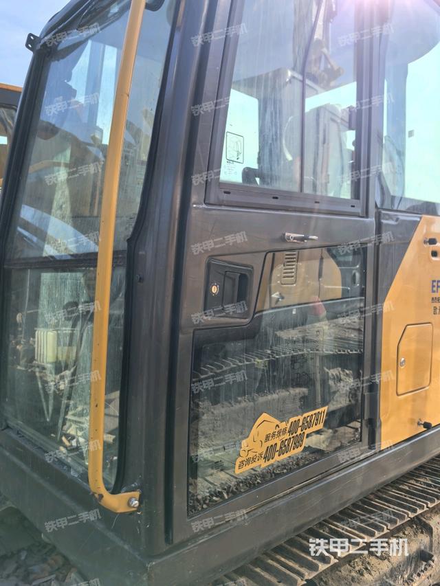 駕駛室整體（整機(jī)外觀）