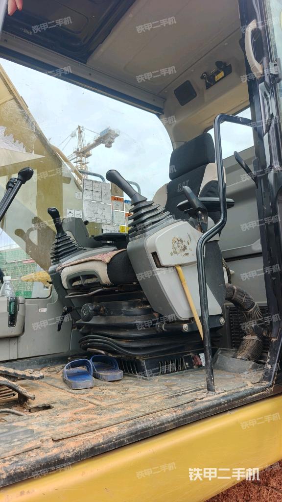 座椅后部（駕駛室部分）