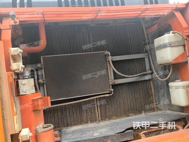 散熱器正面（大件艙室）