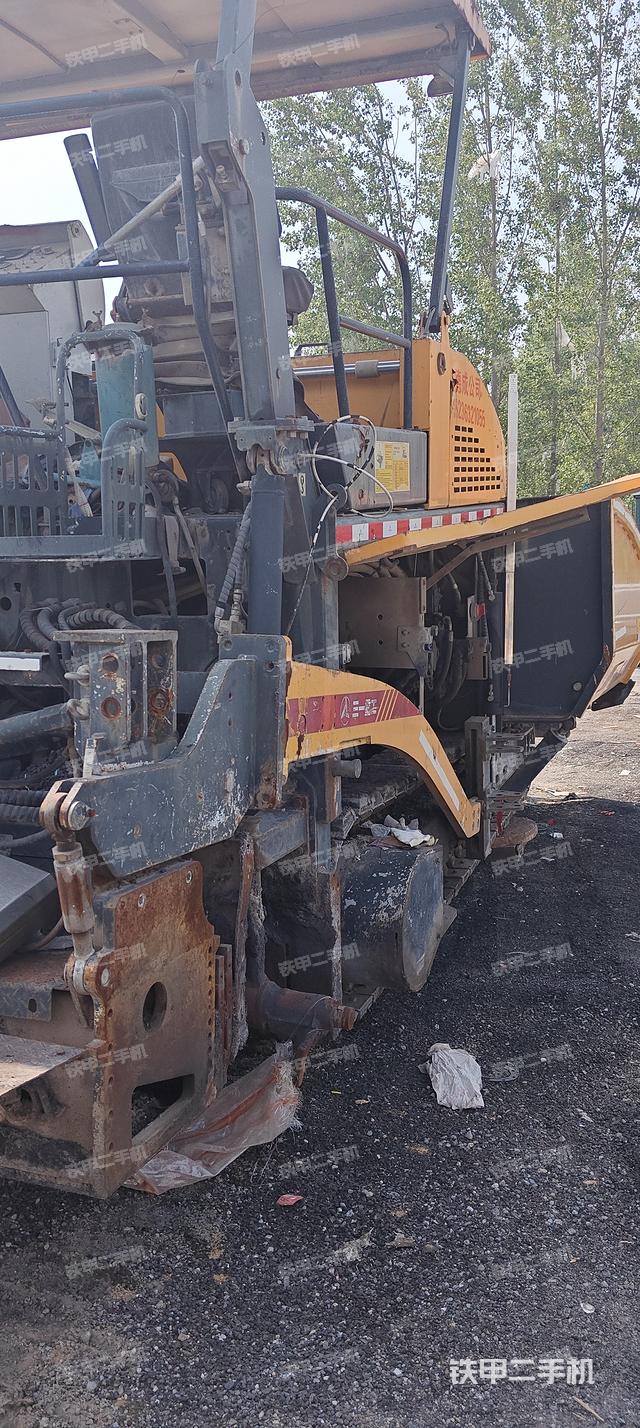 整机右后45°（设备外观及核心部件）