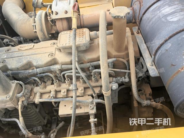 氣門室蓋螺絲特寫(上車部件) 氣門室蓋螺絲特寫(上車部件)