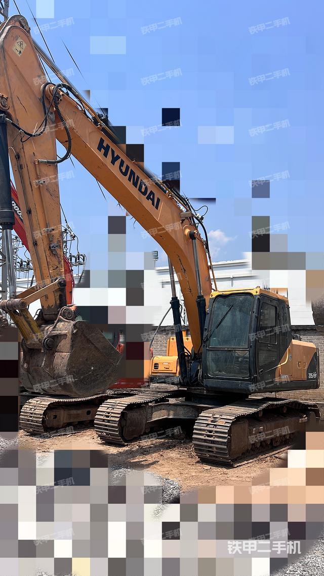 現(xiàn)代R215VS挖掘機(jī)