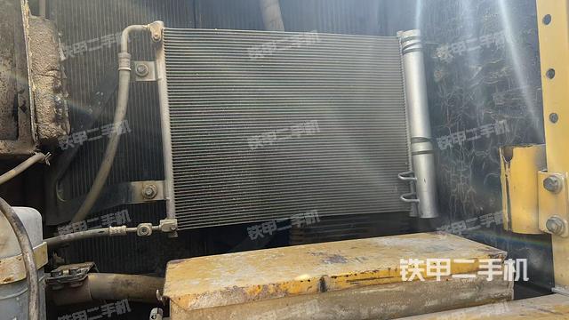 散熱器正面（大件艙室）